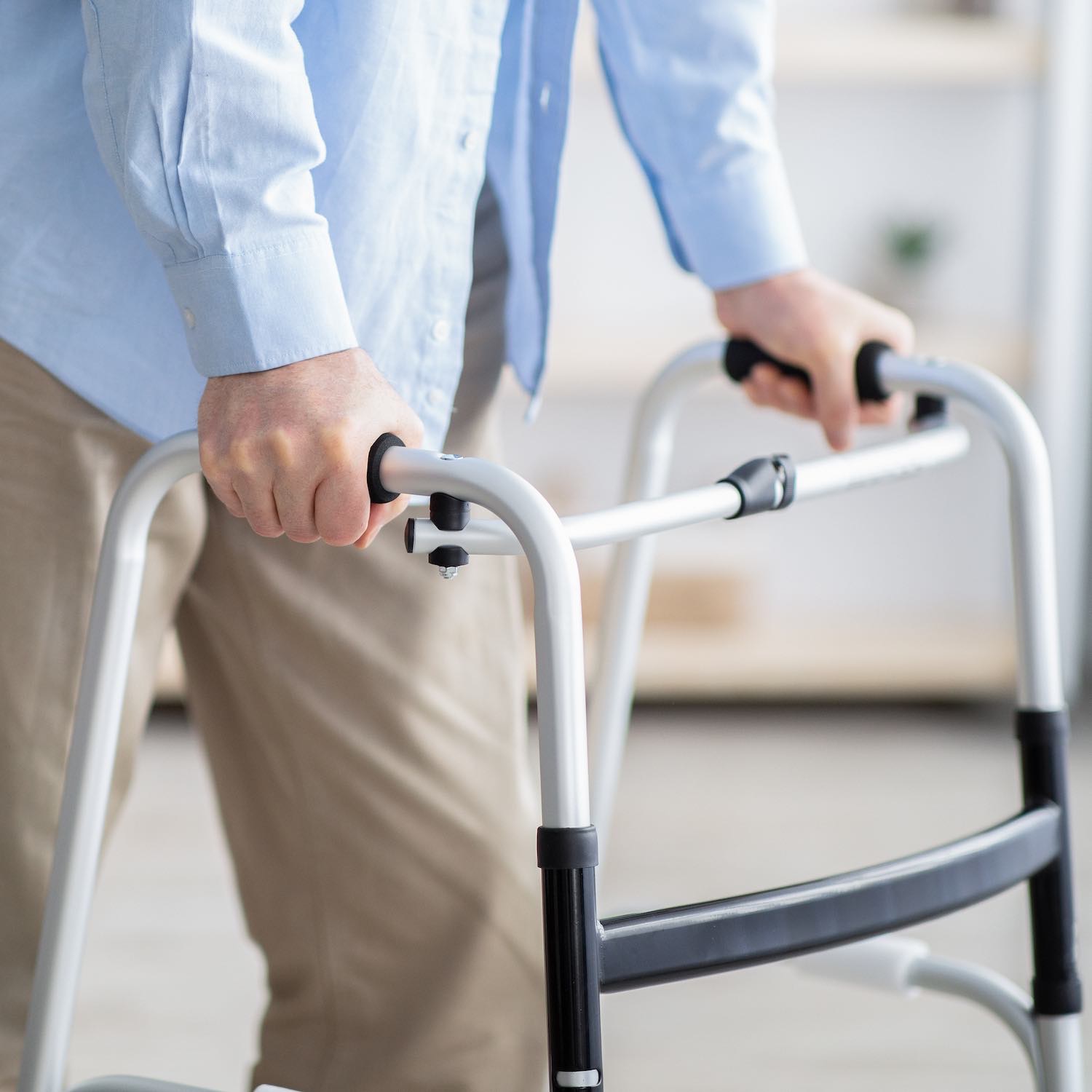 Location et vente de matériel médical, fauteuil roulant, lits médicalisés, déambulateurs, Pharmacie de la Genette, La Rochelle